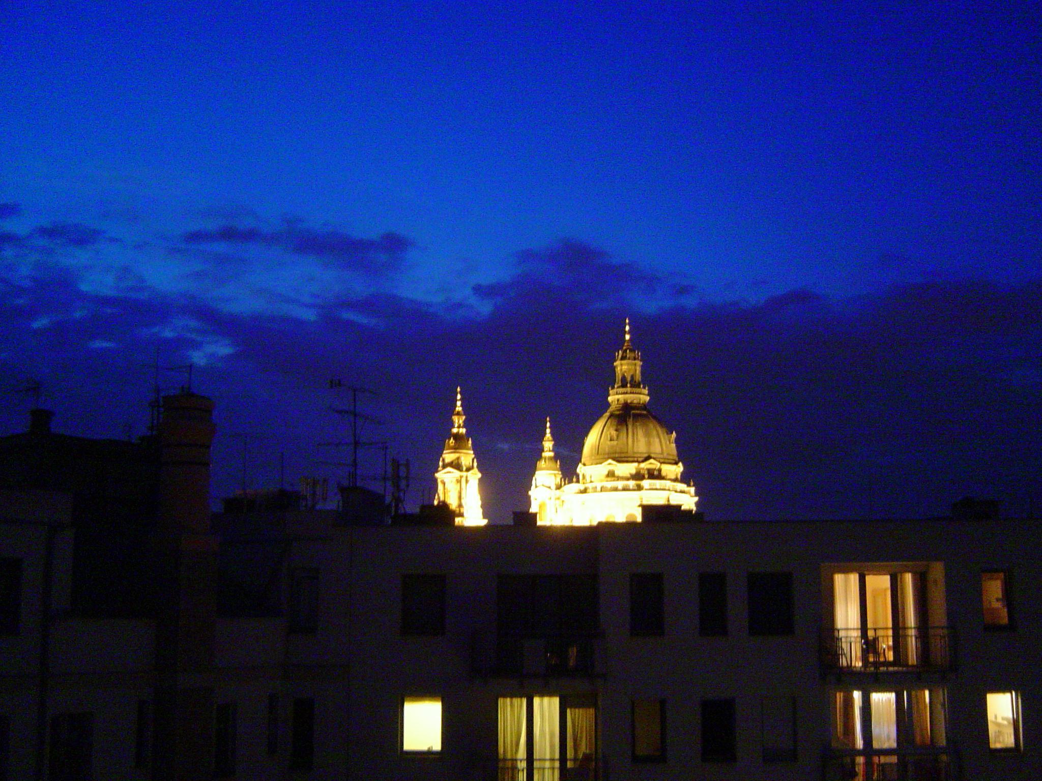 Trendy Deluxe Apartments Budapest Luaran gambar