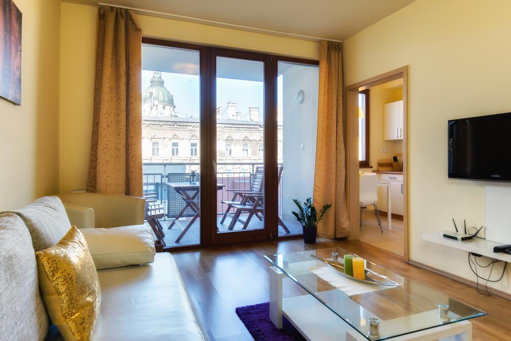 Trendy Deluxe Apartments Budapest Luaran gambar
